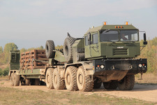 Heavy equipment transporter MZKT-742960+820400