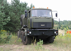 Автопоезд МЗКТ-742952+937830