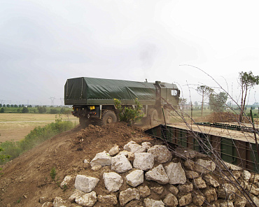 Фото по теме «‎Демонстрационный заезд Волат на Eurosatory-2016» №9
