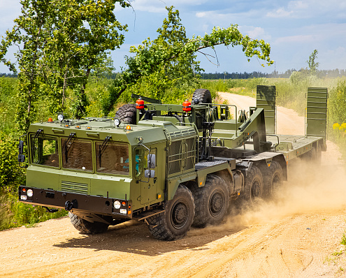 Heavy equipment transporter MZKT-741501+720100, big picture #1