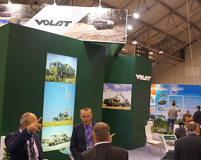 Related photo «‎Volat demonstrated MZKT-6001 series to Dmitry Medvedev» №2