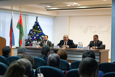 Russian journalists visited Minsk wheel tractor plant