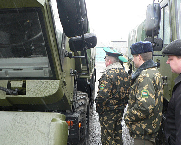 Фото по теме «‎Первая партия шасси МЗКТ-500200 была поставлена пограничникам Республики Беларусь» №2